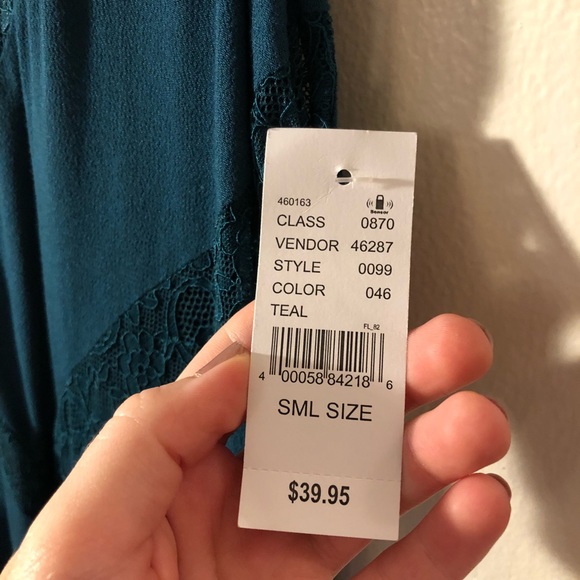 Kendall and Kylie NWT Dress - Picture 7 of 8